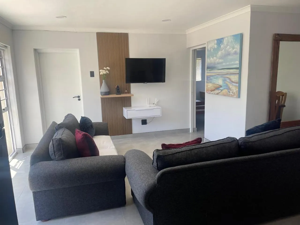 Unit 4 At 9 La Roche Self Catering Apartments Port Elizabeth