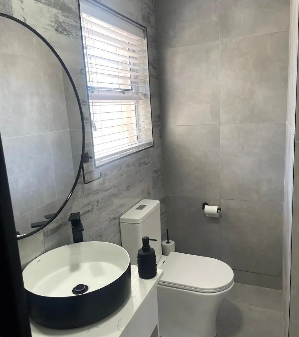 Unit 4 At 9 La Roche Self Catering Apartments Port Elizabeth South Africa